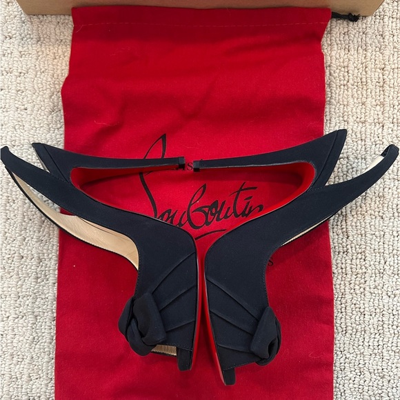 Christian Louboutin Slingback Open-toe Heels with Bows, Black and size 37.5 - Picture 7 of 7